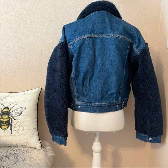 Levi's Cocoon Shearling Trucker Dark Wash Denim Sherpa Jacket - Picture 4 of 9